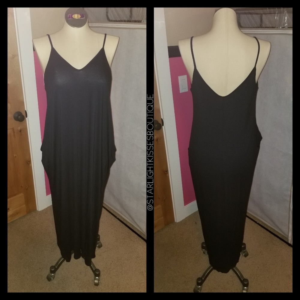 Maxi Dress with Pockets - Black